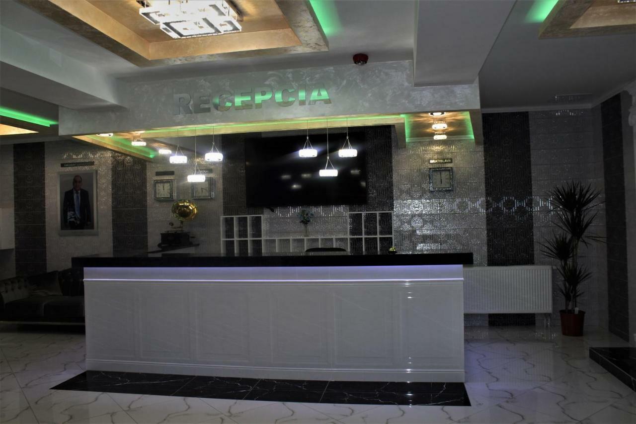 Hotel Chio Vazec Экстерьер фото