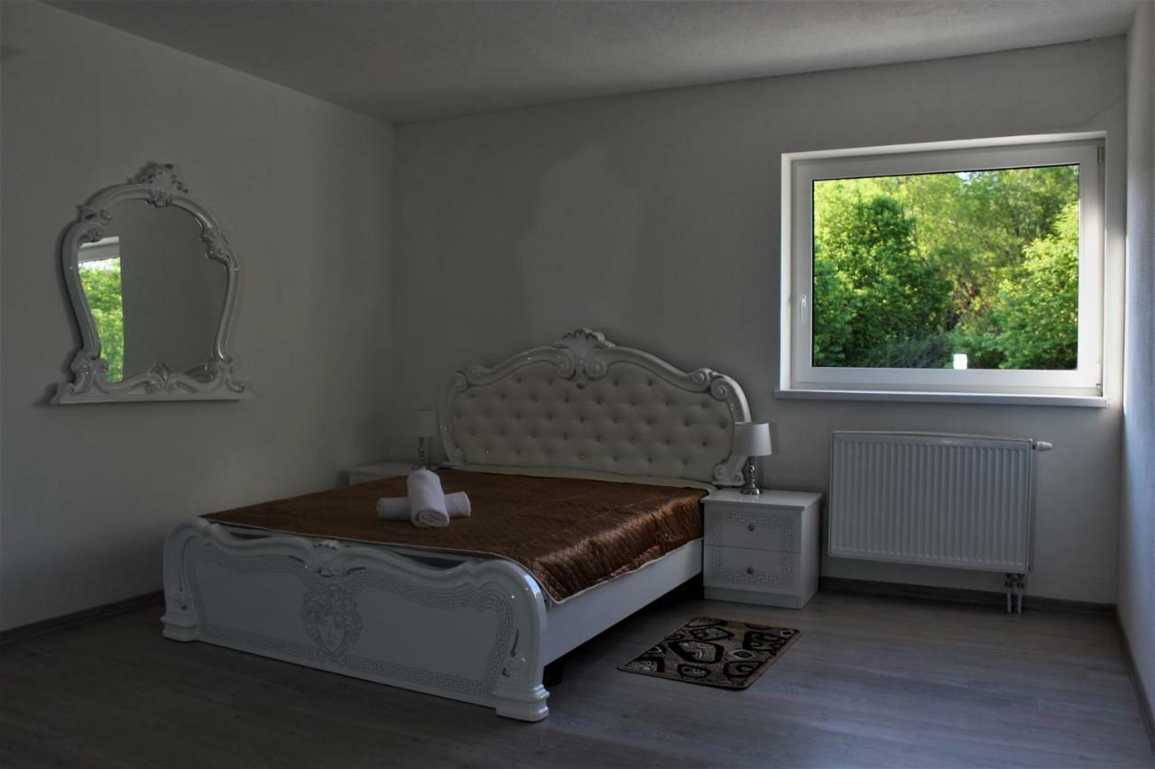 Hotel Chio Vazec Экстерьер фото